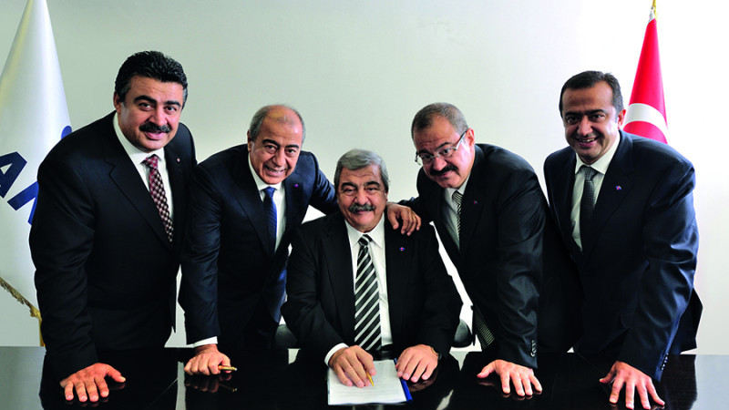 KONUKOĞLU AİLESİ ZİRVEDE