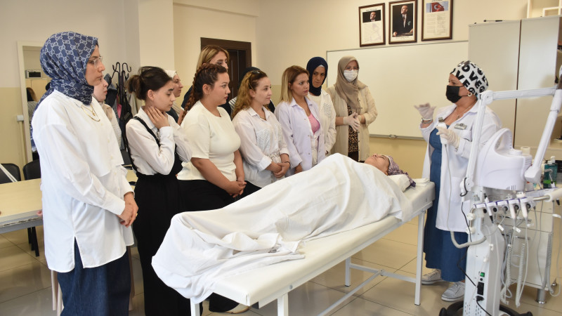 ŞAHİNBEY BELEDİYESİ'NDEN KADINLARA MESLEK VE İSTİHDAM DESTEĞİ
