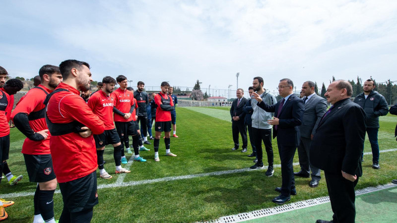 Vali Çeber, Gaziantep Futbol Kulübü’nü ziyaret etti