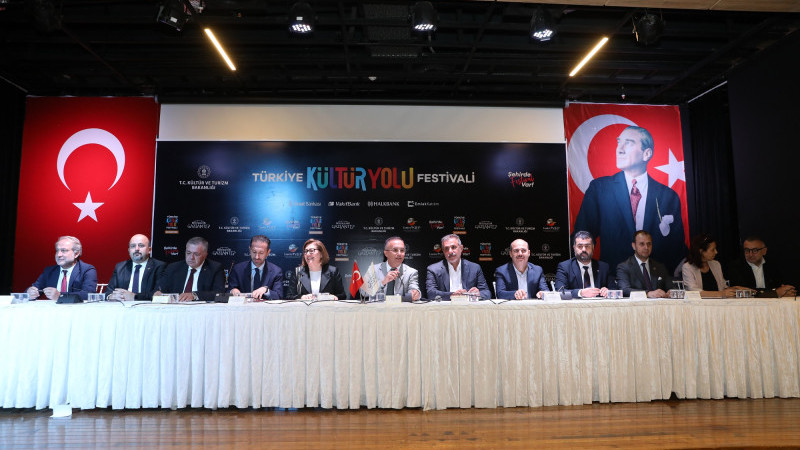 ŞAHİN, GASTROANTEP İÇİN BASIN MENSUPLARIYLA BİR ARAYA GELDİ