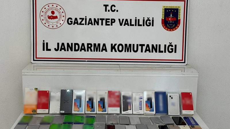 Kaçak telefon operasyonu