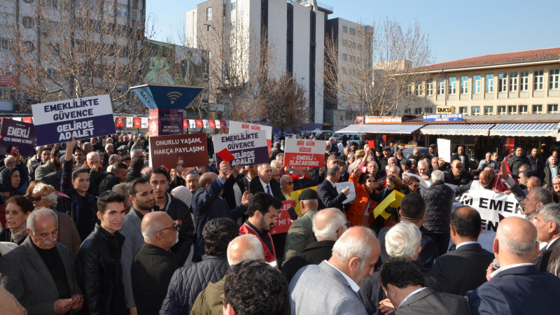 CHP’den emekli eylemi