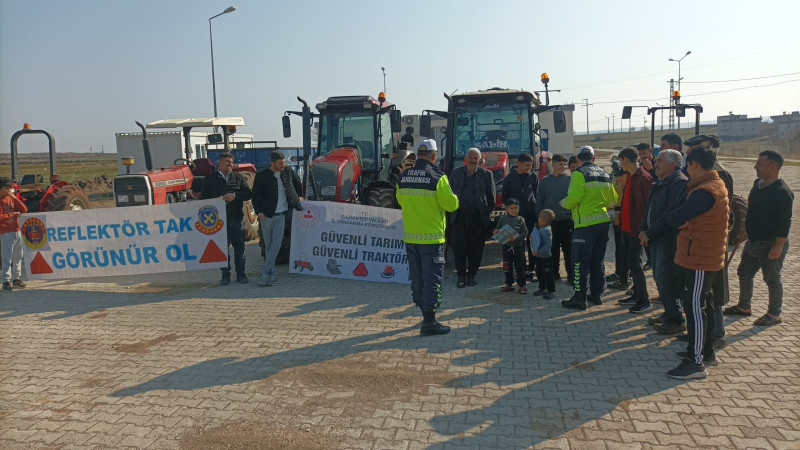 Jandarmadan traktör sürücülerine güvenli tarım eğitimi