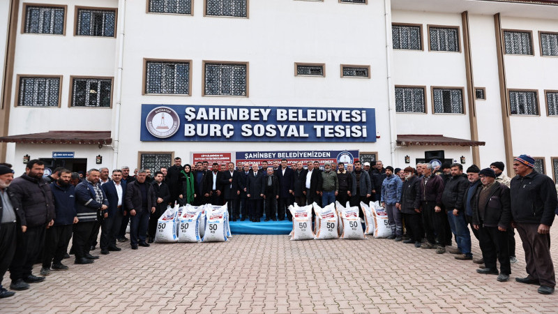 ŞAHİNBEY BELEDİYESİ’NİN YEM DESTEĞİ DEVAM EDİYOR