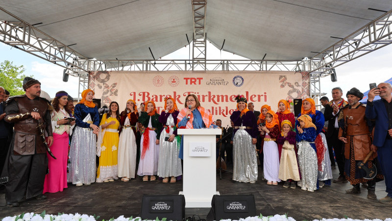 1. BARAK TÜRKMENLERİ TOY VE ŞENLİKLERİ DOLU DOLU GEÇTİ