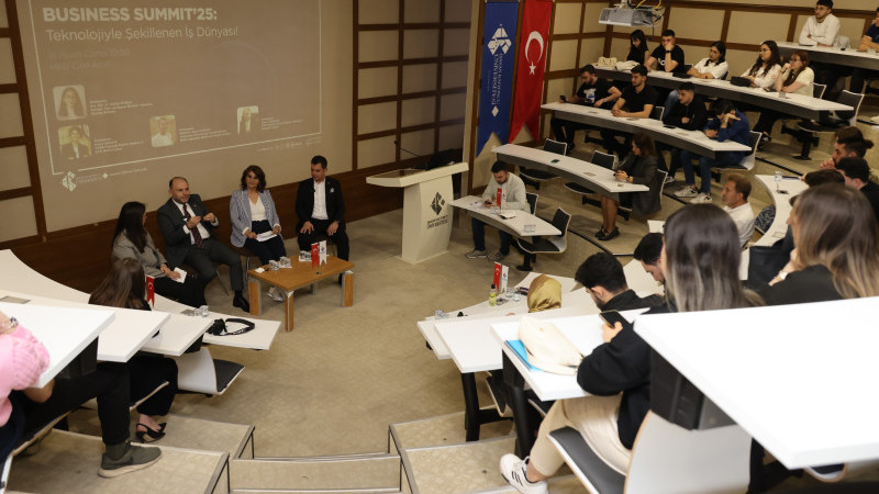 Tecrübelerini öğrencilerle paylaştılar