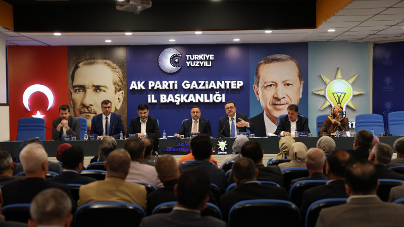 Karayel teşkilatla buluştu