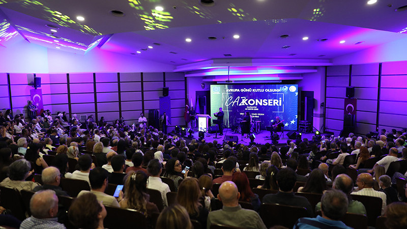GAZİANTEP AB BİLGİ MERKEZİ AVRUPA GÜNÜ’NÜ CAZ KONSERİYLE KUTLADI