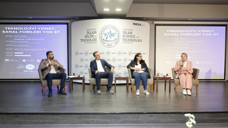 GİBTÜ’de “Teknolojiyi Yönet: Sanal Fobileri Yok Et