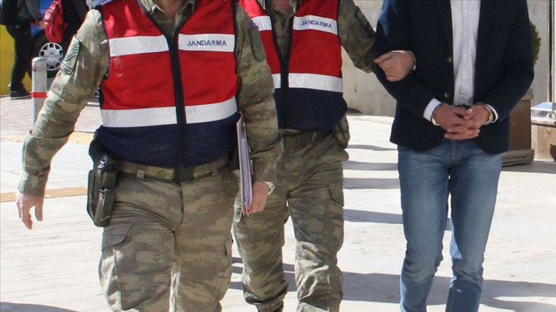 JANDARMA DEDEKTİFLERİ 199 ARANAN ŞAHSI YAKALADI