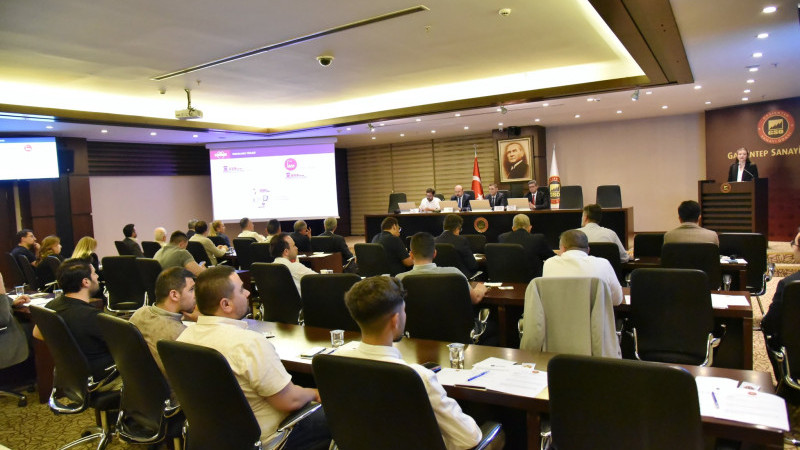 MAKİNE METAL SEKTÖR TOPLANTISI GSO'DA GERÇEKLEŞTİRİLDİ