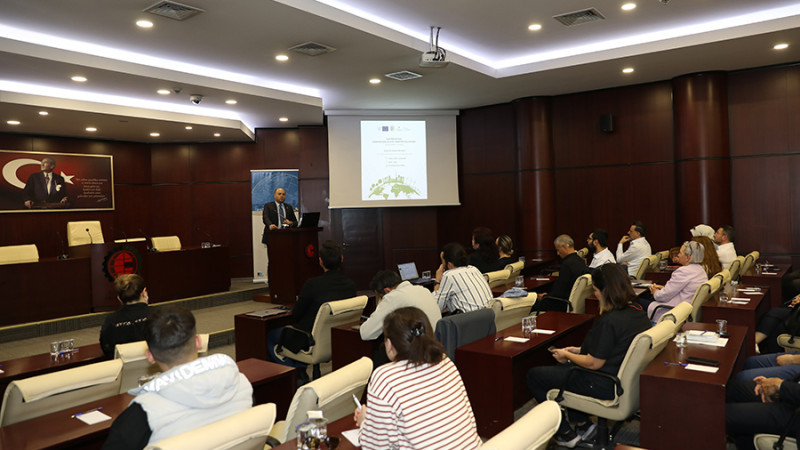 İŞLETMELER İÇİN SÜRDÜRÜLEBİLİR ATIK YÖNETİMİ ÇÖZÜMLERİ GTO’DA KONUŞULDU