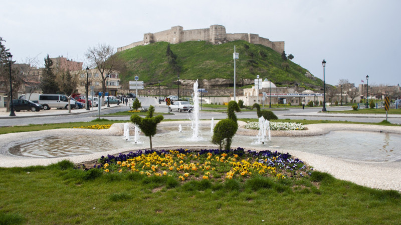 TARİHİ BÖLGEDE OTOPARK SORUNUNA PRATİK ÇÖZÜM