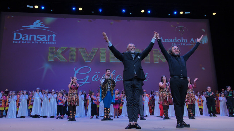 ANADOLU MOTİFLERİ DANSA YANSIDI