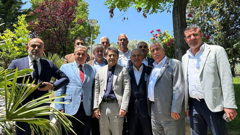 Ali Şahin çiftçileri dinledi