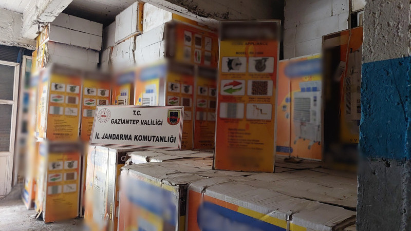 3 MİLYONLUK KAÇAĞA JANDARMA ENGELİ