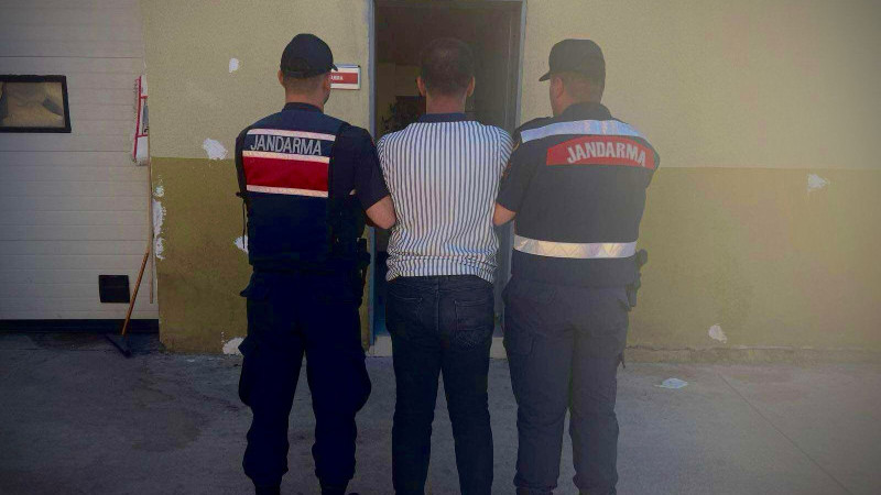 Aranan üç kişi yakalandı