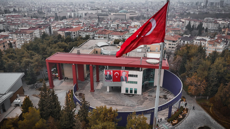 ŞAHİNBEY AY YILDIZLA DONATILIYOR