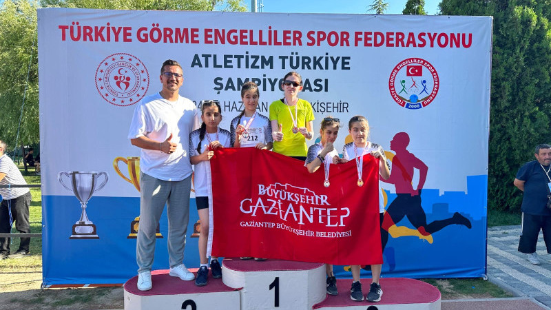 Büyükşehirli sporculardan büyük başarı