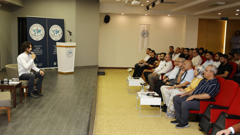 GİBTÜ’de 15 Temmuz paneli ve sergisi
