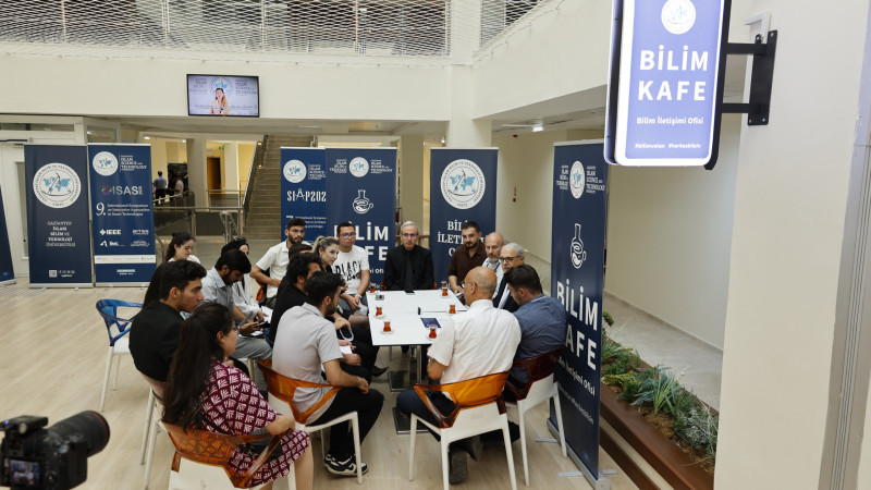 Bilim Kafe GİBTÜ’de gençlerle buluştu