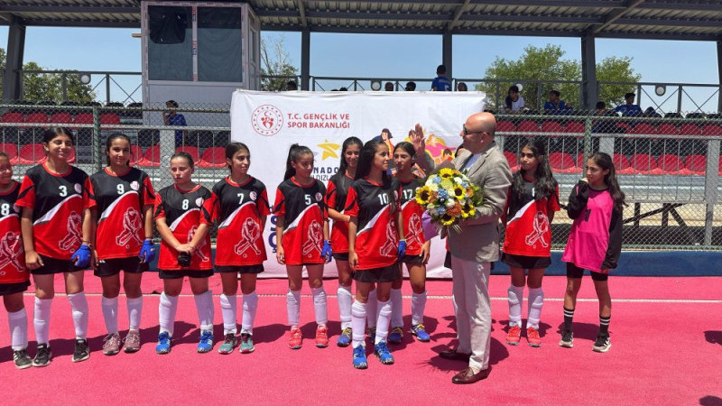 Bayan Hokeyde Volkan Group fırtınası