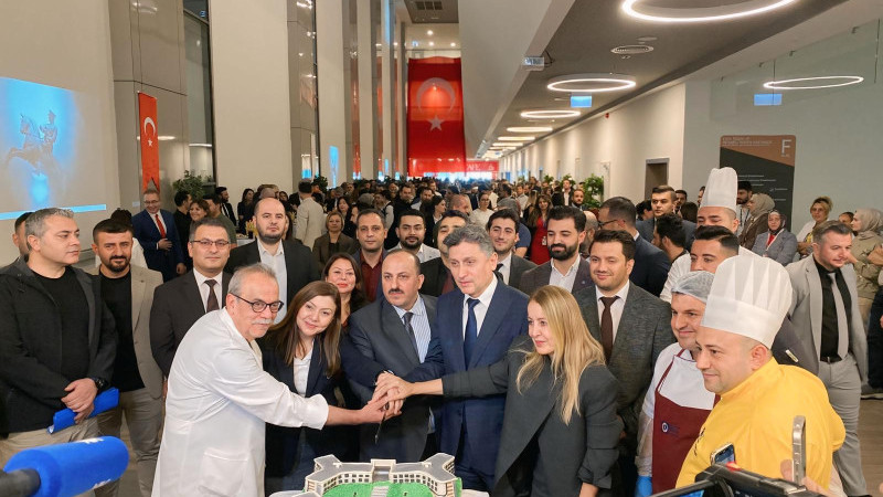 Gaziantep Şehir Hastanesi açılışının 2. yıl dönümü kutlandı