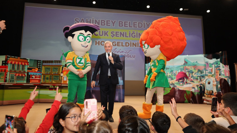 ÇOCUKLAR ŞAHİNBEY’DE EĞLENDİ