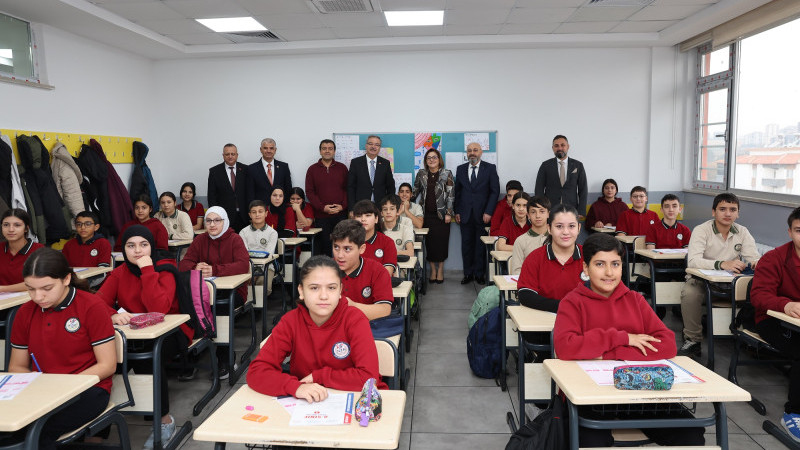 BAŞKAN ŞAHİN, BU YILIN İLK DENEME SINAVINDA ÖĞRENCİLERLE BİR ARAYA GELDİ