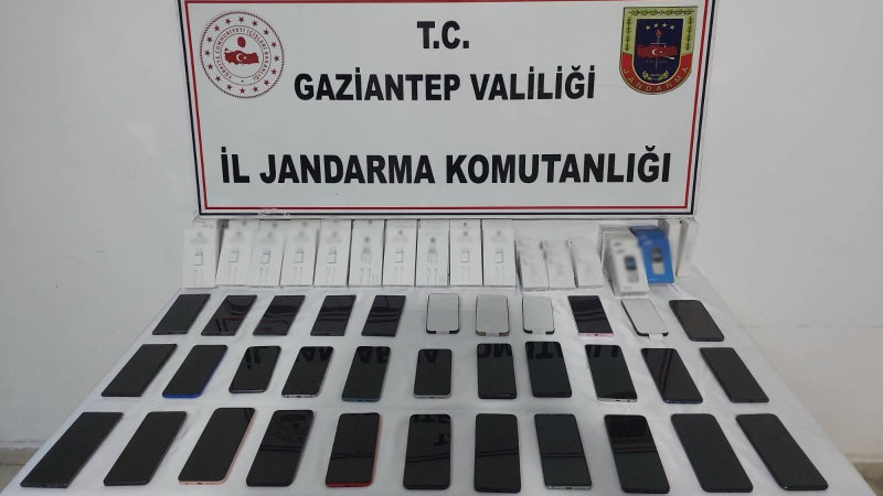 GÜMRÜK KAÇAĞI MALZEMEYE JANDARMA ENGELİ