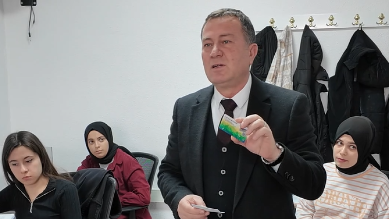 Nizip Belediyesinden üniversite adaylarına dijital eğitim desteği