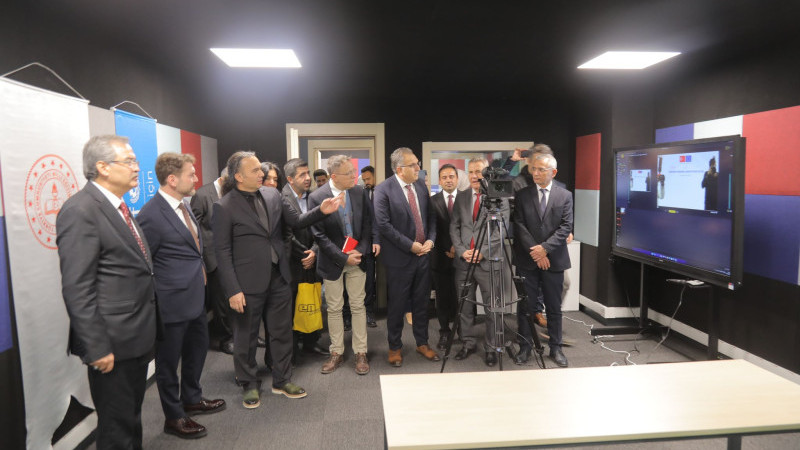 GAZİANTEP’TE ÖĞRETMENLERE DİJİTAL EĞİTİM DESTEĞİ