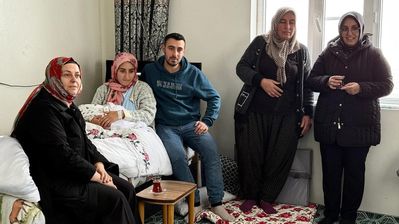 BÜYÜKŞEHİR, YENİ YILIN İLK BEBEĞİNİ GÜVENLE EVİNE ULAŞTIRDI