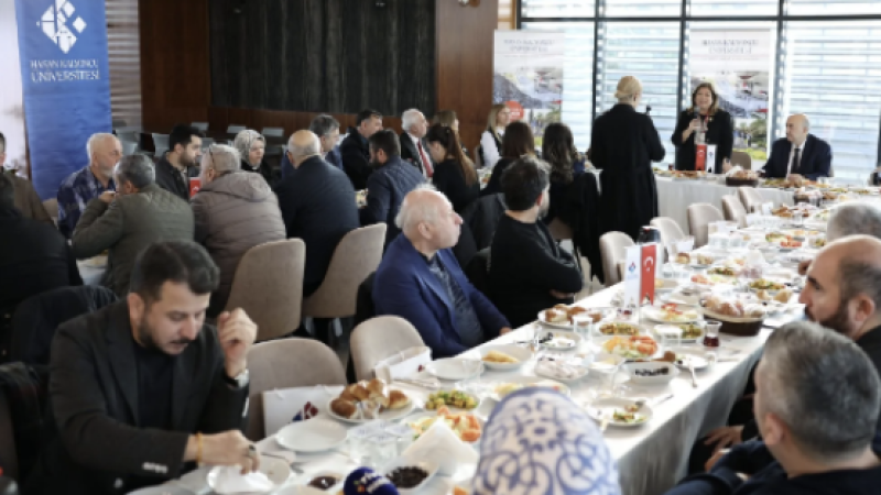 HKÜ rektörü basın ile buluştu