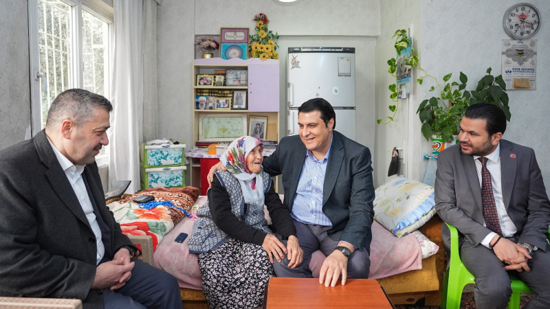 ŞEHİTKAMİL’DEN İHTİYAÇ SAHİPLERİNE TEKERLEKLİ SANDALYE