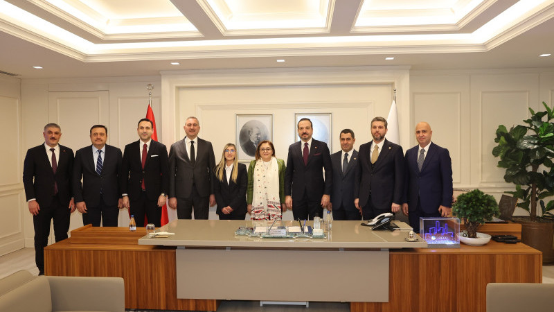 ZORLU, BAŞKAN ŞAHİN’İ MAKAMINDA ZİYARET ETTİ