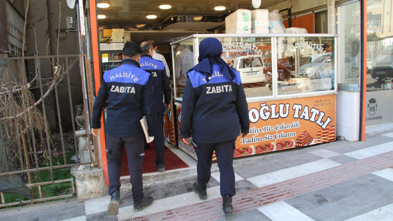 HALİLİYE BELEDİYESİ’NDEN TATLICILARA RAMAZAN DENETİMİ