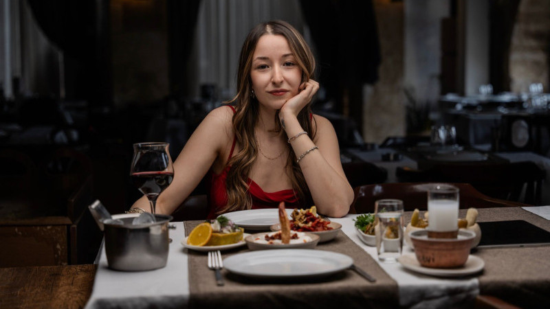 Gaziantepli Naz Ölçal’ın Yeni Eseri “Unutabiliyorum” rekora koşuyor