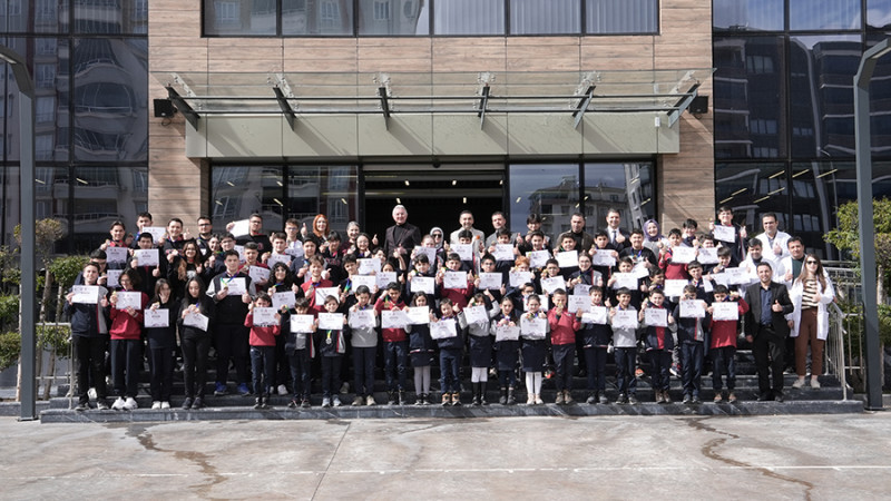 Erdem Koleji’nden AMO’da tarihi başarı