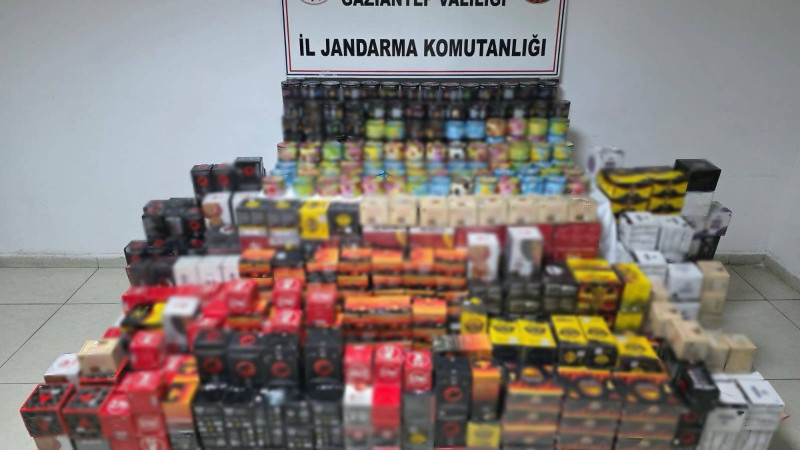 JANDARMA KAÇAKÇILARA GÖZ AÇTIRMIYOR