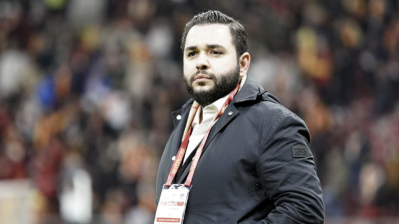 Erim Arıkan gençleri tribüne taşıyor