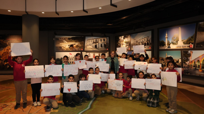 GAZİ ŞEHİRDE İYİLİK ÇOCUKLARLA YAYILIYOR