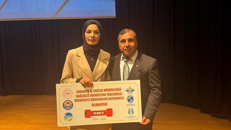 GİBTÜ EBELİK BÖLÜMÜ ÖĞRENCİSİ SEDEF ALTUN TÜRKİYE ÜÇÜNCÜSÜ OLDU