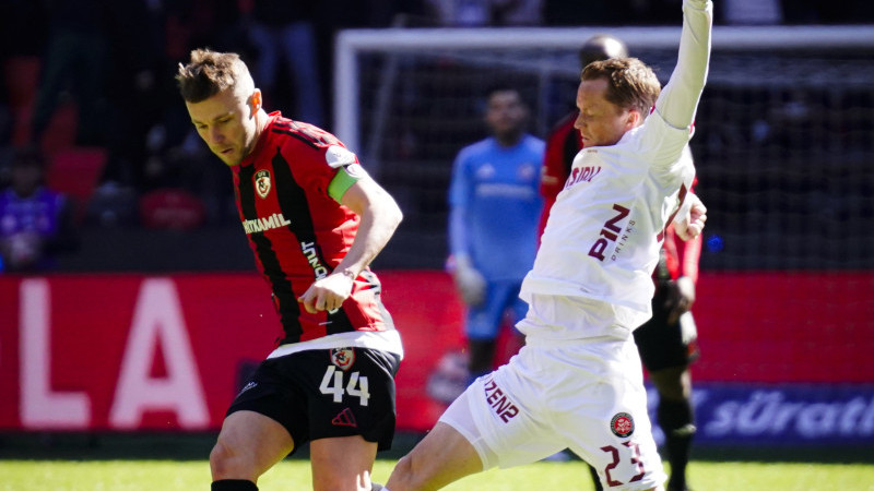 PUANLARI PAYLAŞTILAR