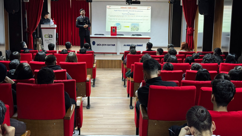 Jandarma öğrencilere mesleğini tanıttı