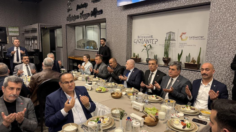 GAZİANTEP KAMU-SEN ÜYELERİ İFTARDA BULUŞTU