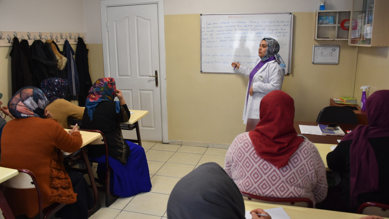 HAYALLERİNİ ŞAHİNBEY BELEDİYESİ TESİSLERİNDE GERÇEKLEŞTİRDİLER