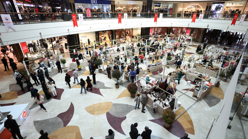 Kadın girişimciler ürünlerini sergiledi