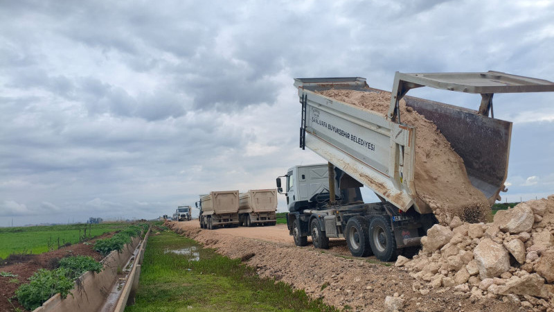 Şanlıurfa’da kırsal yol çalışmaları aralıksız sürüyor