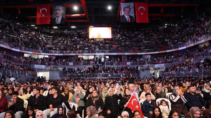 MEVLİD-İ NEBİ PROGRAMINDA 5 BİN VATANDAŞ BİR ARAYA GELDİ